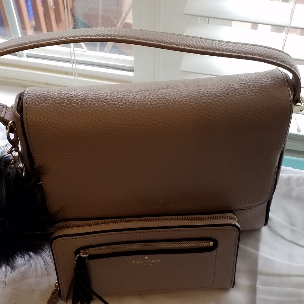 Kate Spade - Picture 2 of 6